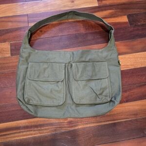 NWOTs American Eagle Slouchy Cargo-Pocket Bag